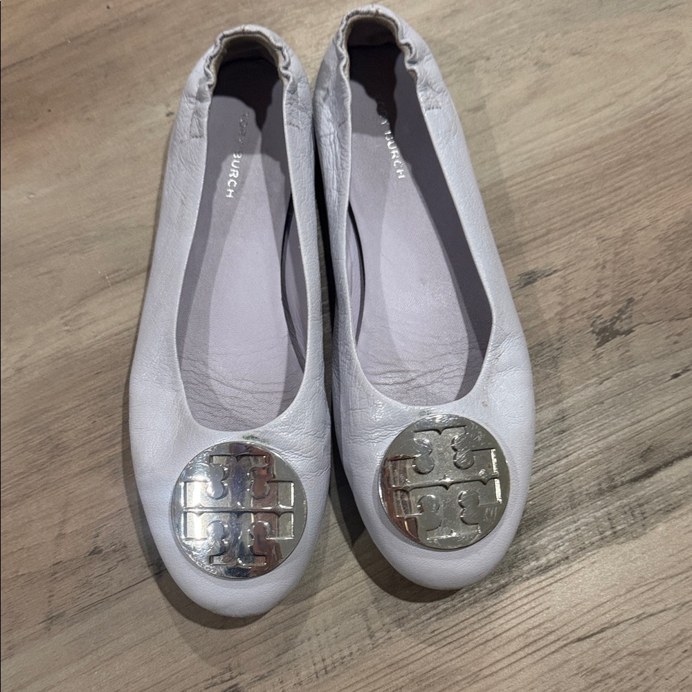 Tory Burch Women's White Ballet Flats with Silver Logo
